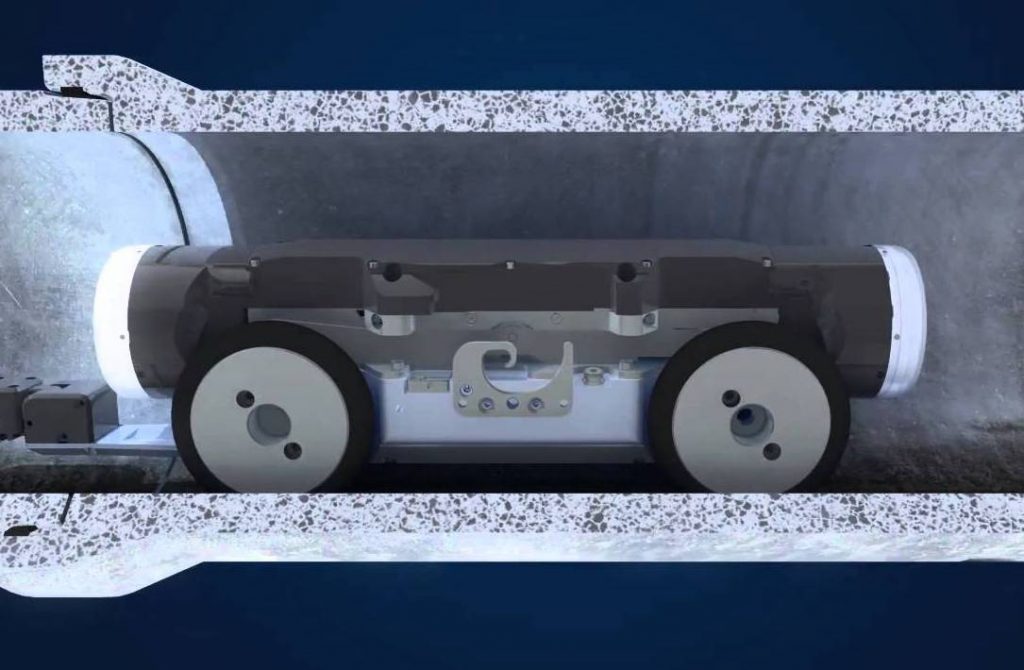 Une machine BIC à tête orientable qui permet de réaliser des diagnostics précis et de mesurer l'état des conduits dans l'Oise.